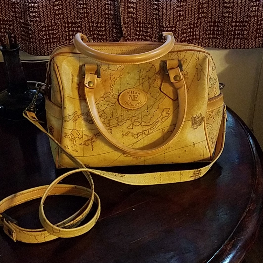 Allen edward globe purse